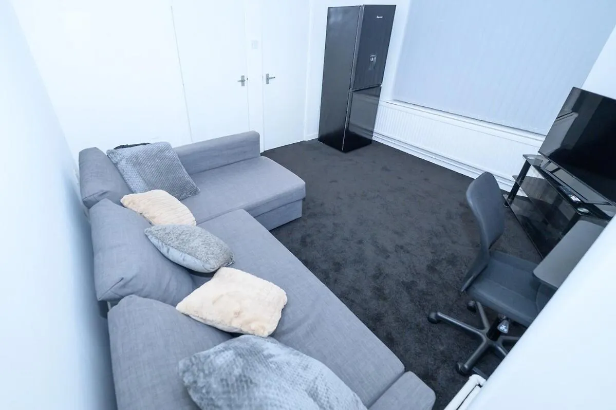 Apartment Fully Furnished 1Br Liverpool L Wifi, Kitchen, United Kingdom